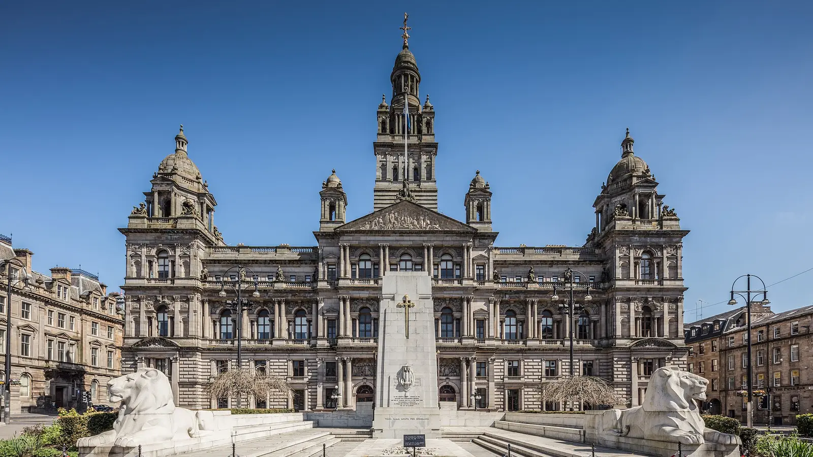 Glasgow City Chambers on George Square, with the Cenotaph in front